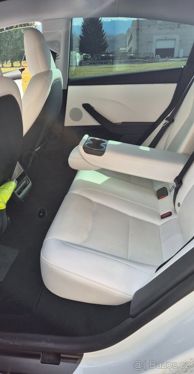 TESLA Model 3 Long Range 4x4 (Highland) + wallbox - 11