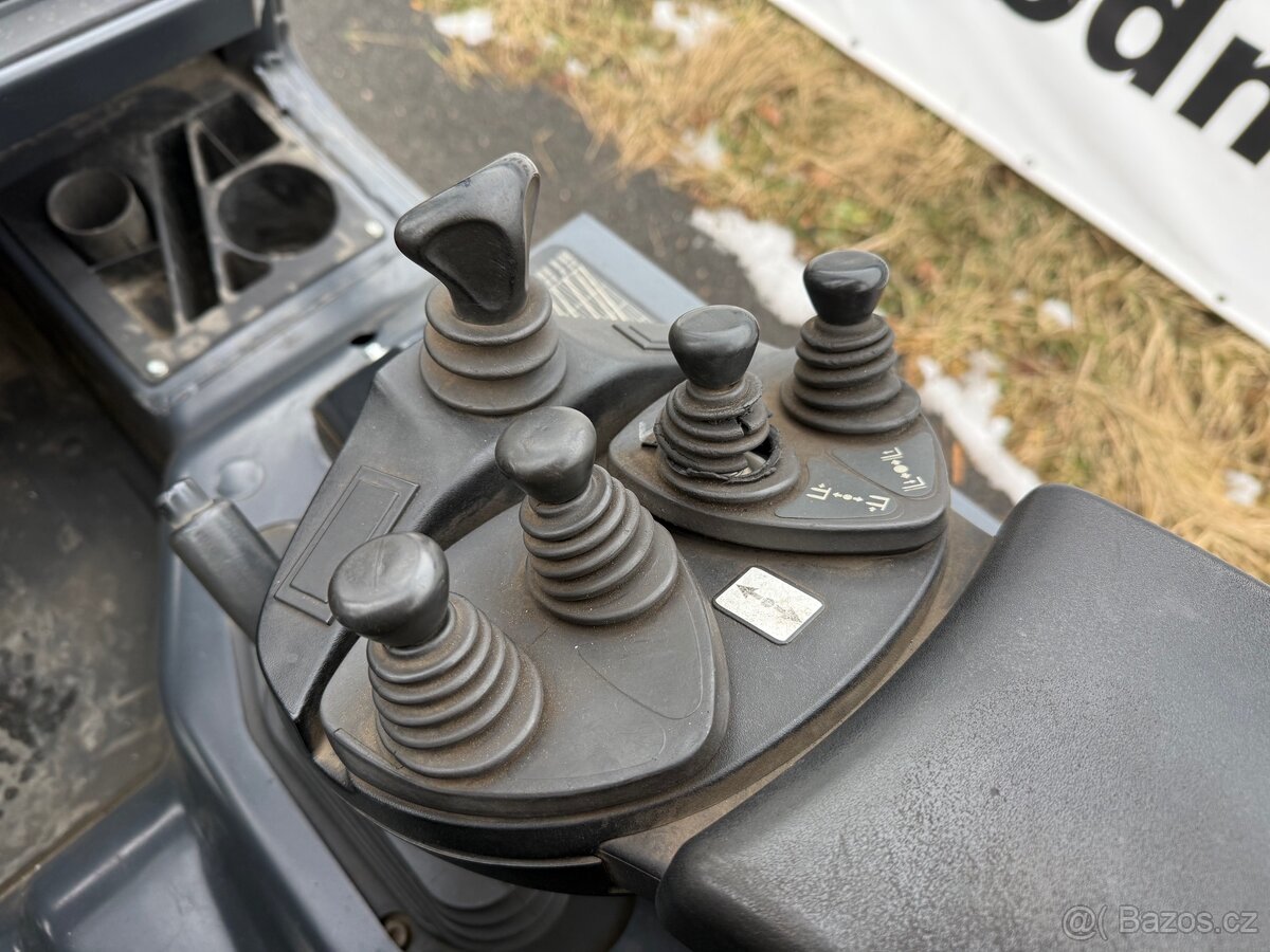 Prodám vysokozdvižný vozík LINDE E25 - 11