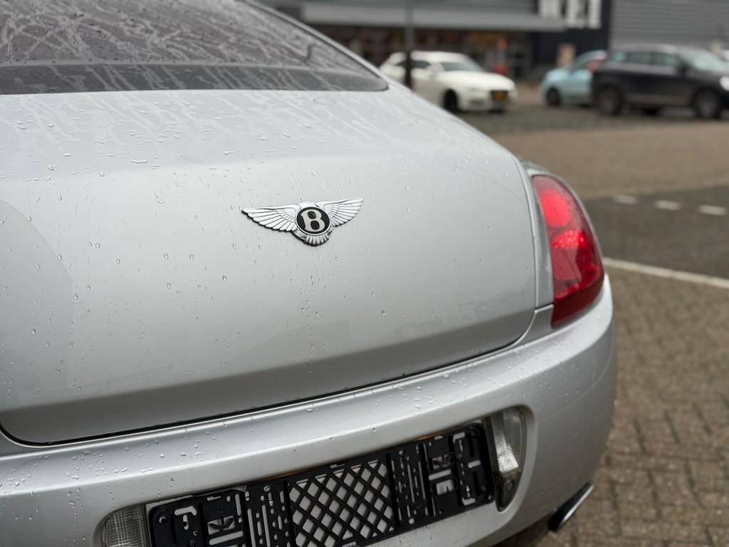 Bentley Continental GT 6.0 W12 YOUNGTIMER z roku 2004 - 11