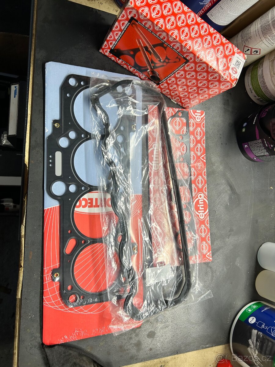 1.9 TDi AFN hlava motoru - 11