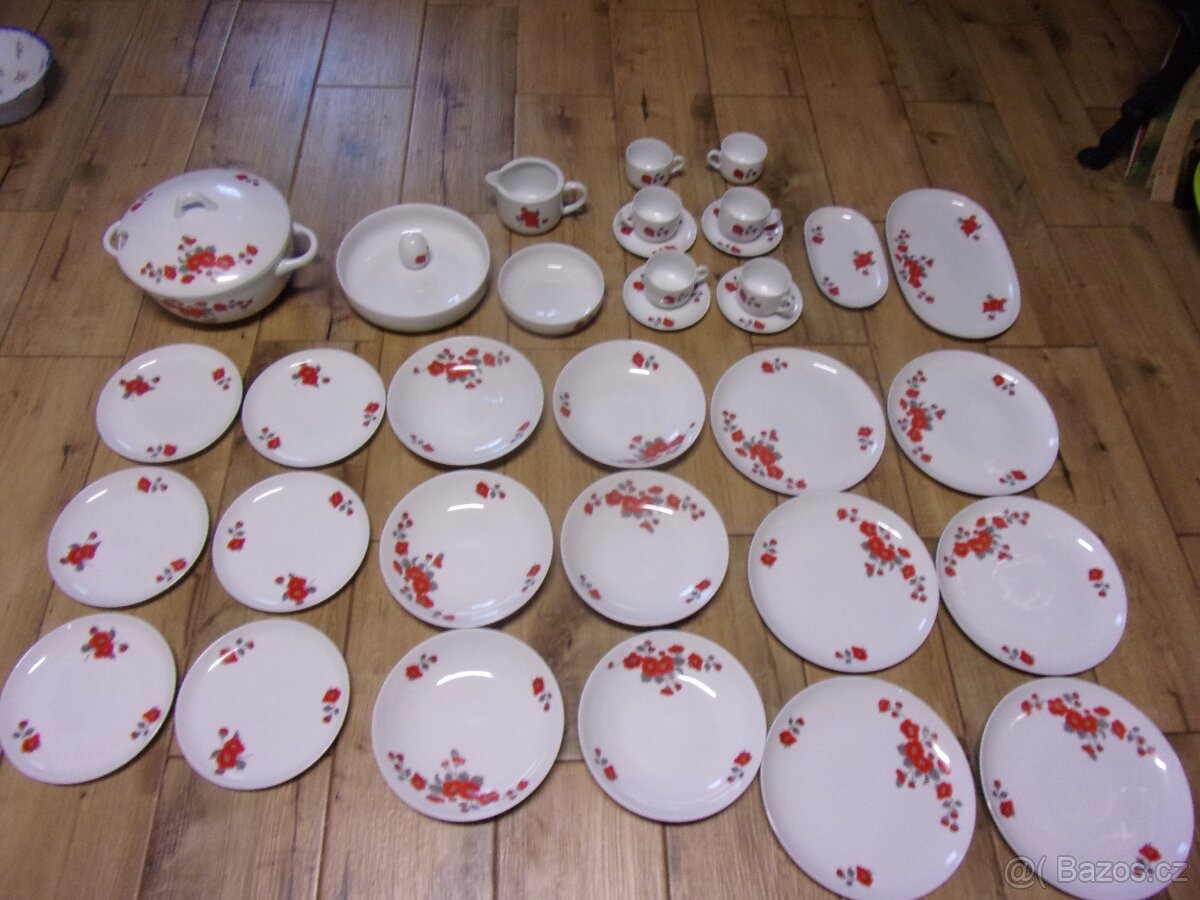 Prodám porcel. talíře,hrnky,skleničky - 11