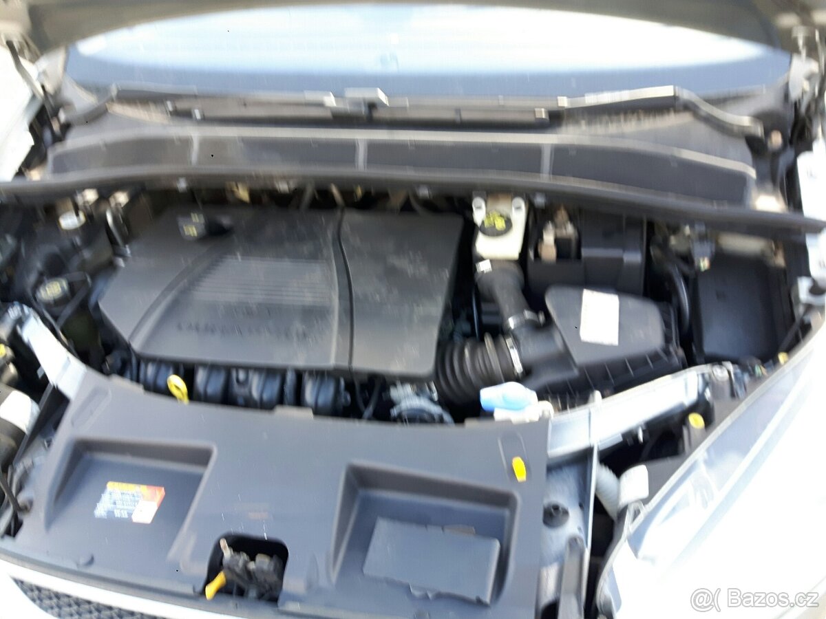 Ford S-MAX 2.0i 107Kw Titanium ,odp. DPH, 7 míst - 11