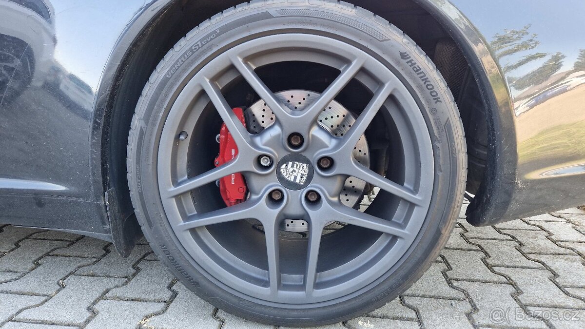 Porsche Carrera 911 S - 11