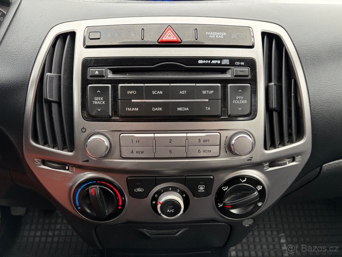 HYUNDAI i20 1,2i INCLUSIVE PLUS 1.MAJITEL NOVÁ STK - 11