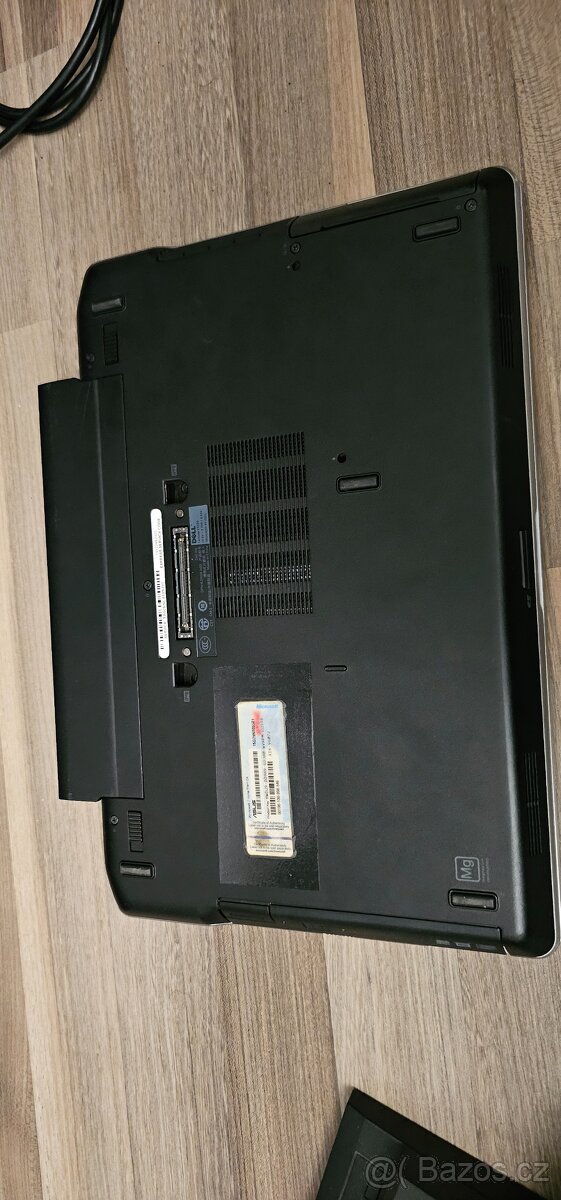 Dell Latitude E6330 Intel i5 + dokovací stanice - 11