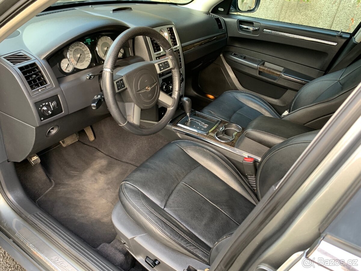Chrysler 300C 3.0CRD limuzína Signature Series - 11