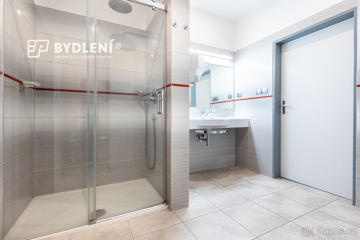 Pronájem komerčního prostoru 153 m, Teplice Modlanská ulice - 11