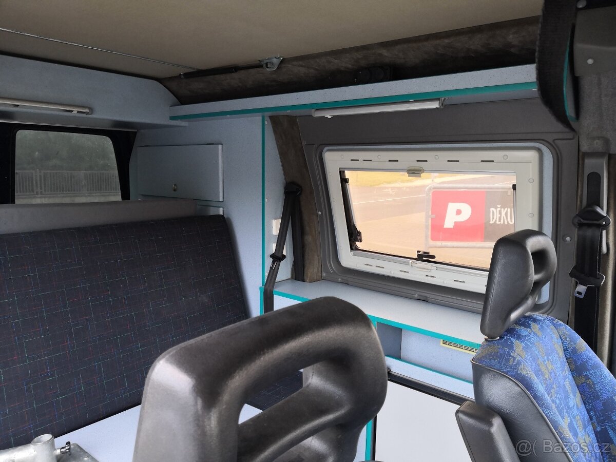 Peugeot Expert obytný - 11