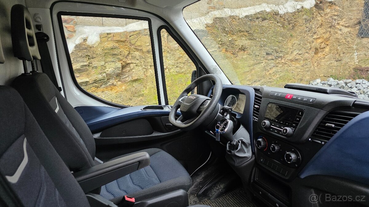 Prodám Iveco Daily 132kw automat 49.800km - 11