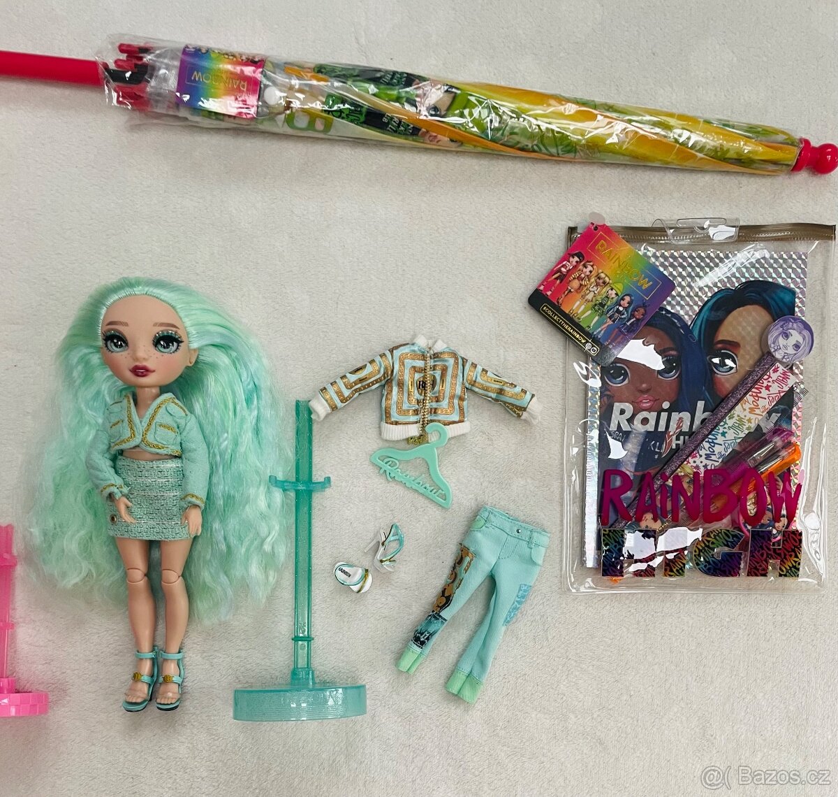 Panenky LOL a Rainbow High - 11