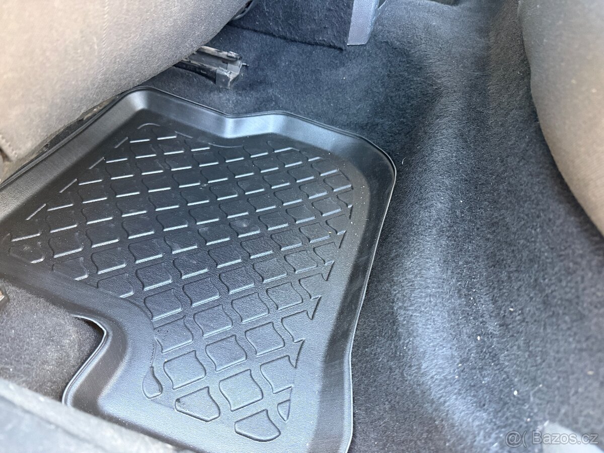 Škoda Octavia Scout - 11