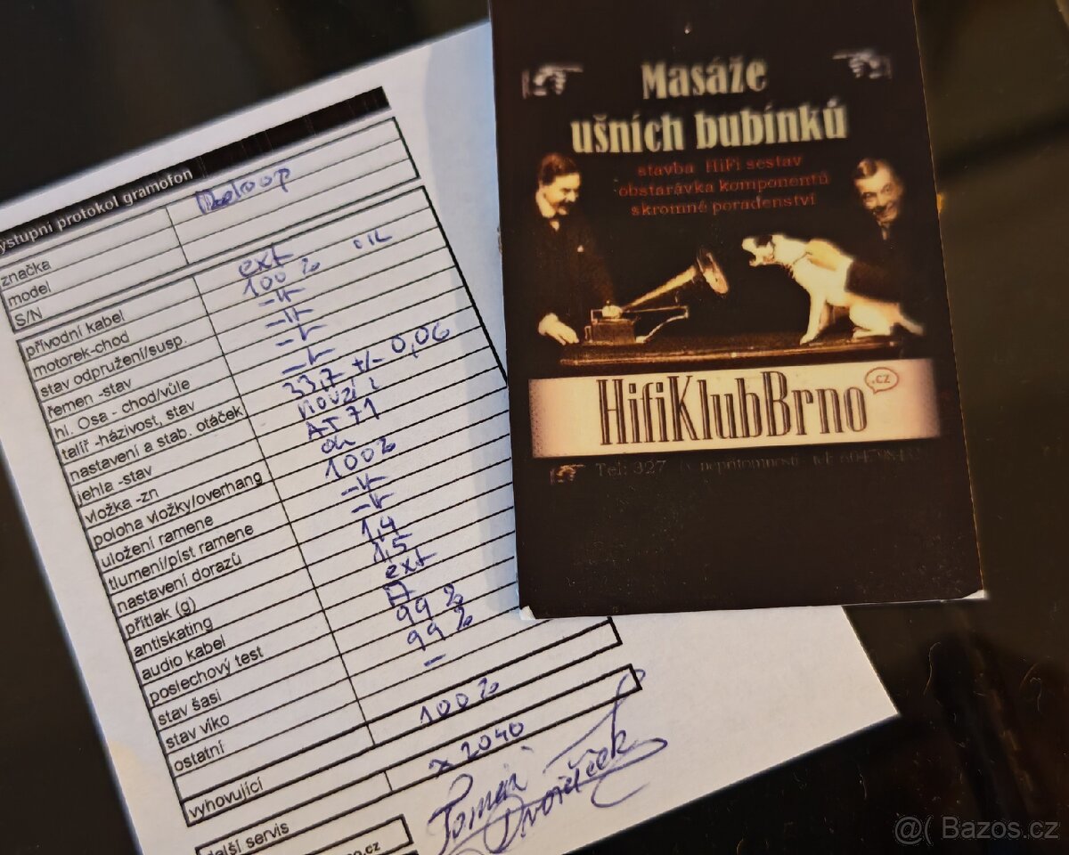 Gramofon Reloop v klavírním laku - 11