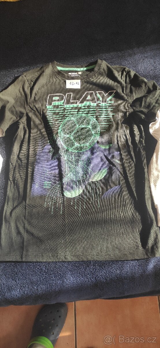 Trika , tepláky,bunda - 11