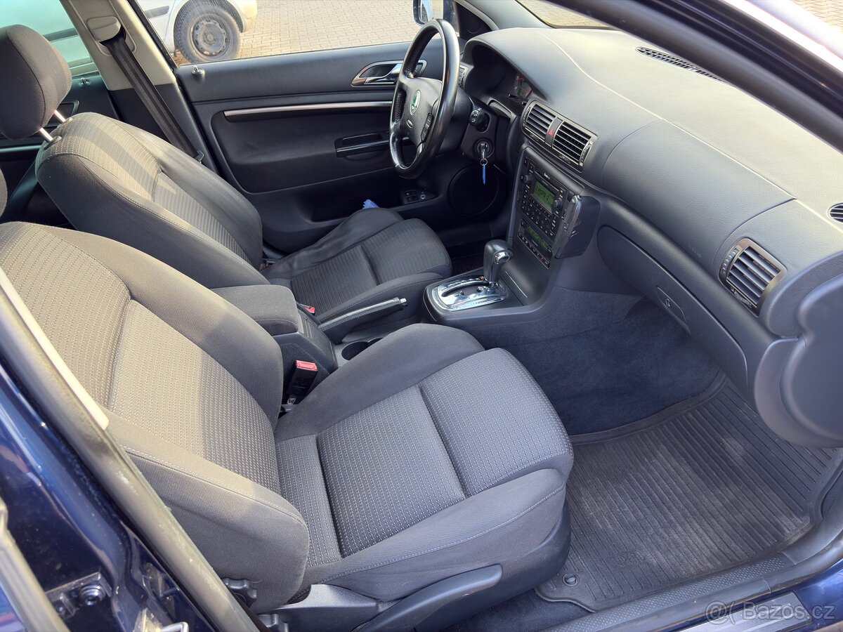 Škoda Superb 2.8 V6 benzín - 11