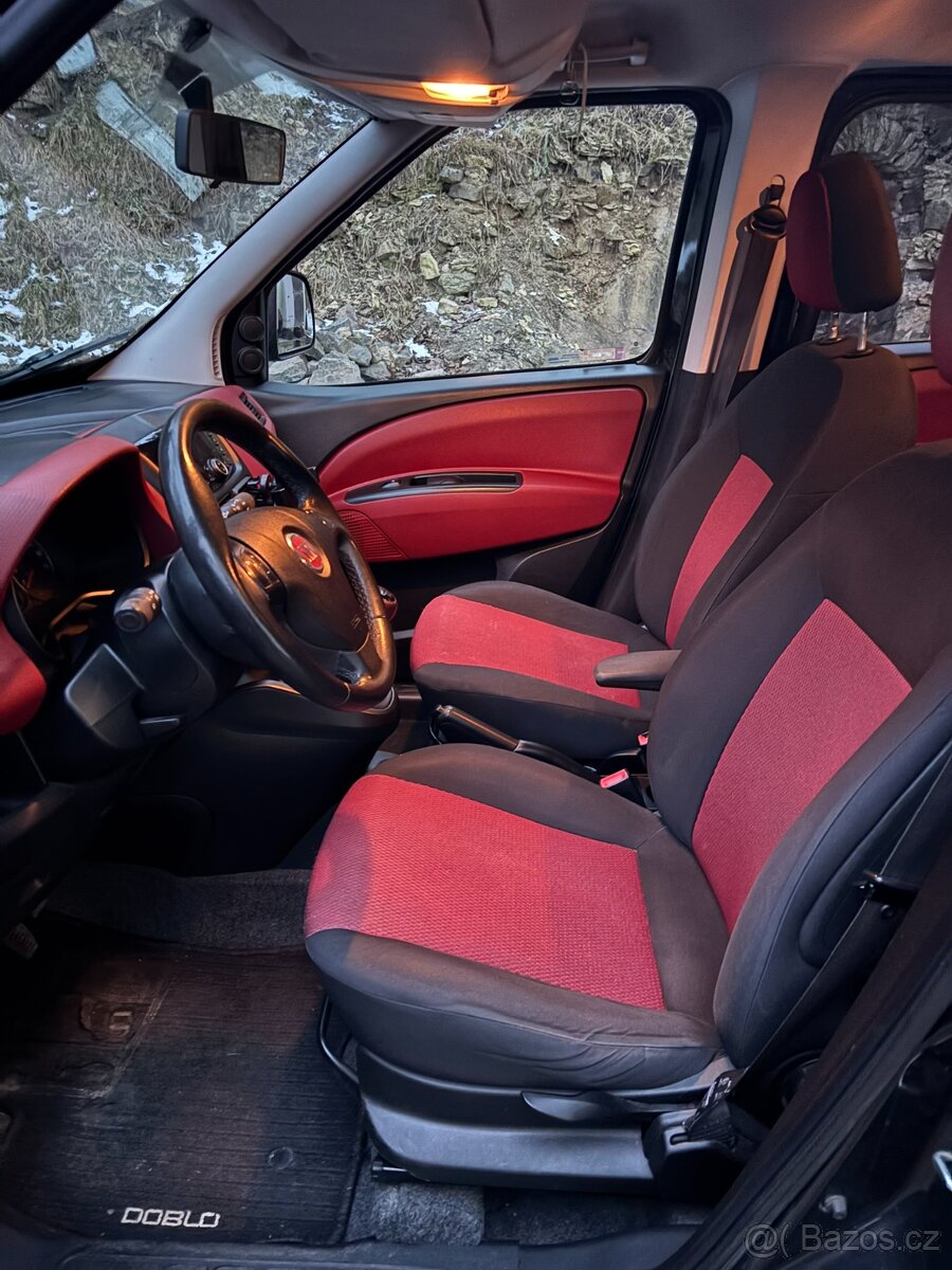 FIAT DOBLO PANORAMA 1,6 JTD, 7 MÍST - 11
