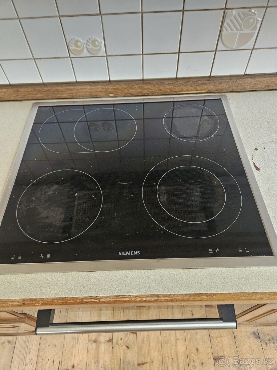 Masivní kuchyňská linka z Německa se spotřebiči - 11