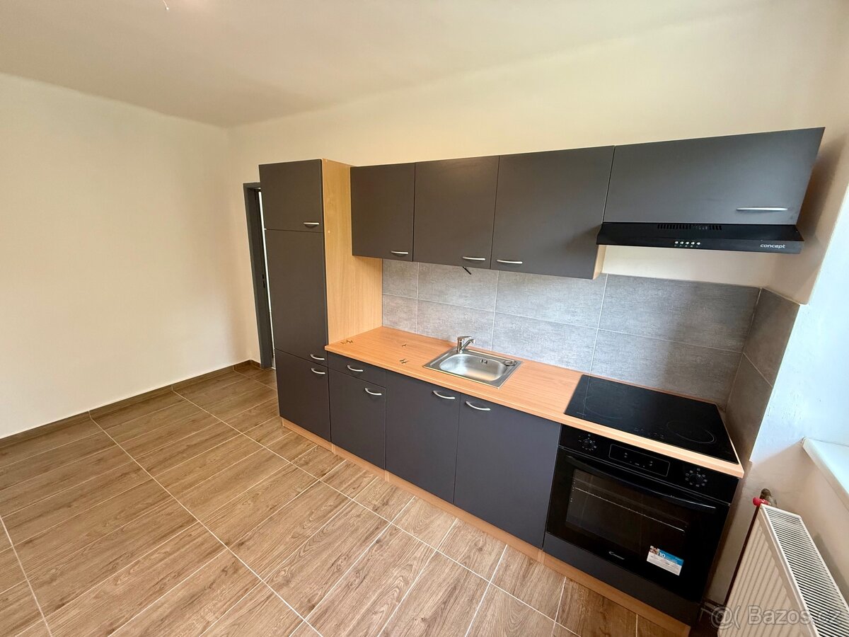 Činžovní dům po kompletní rekonstrukci - 11