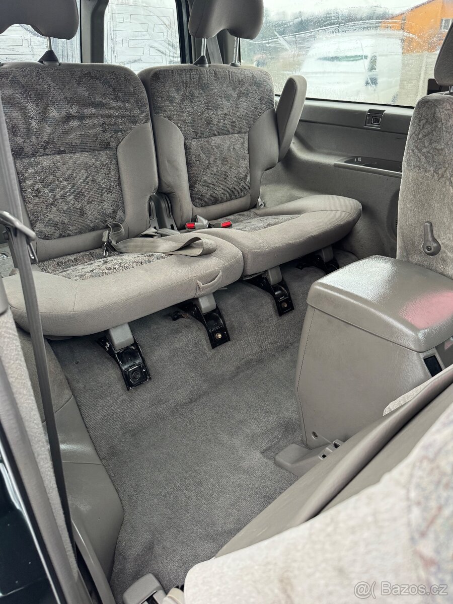 Nissan Patrol Y61 - 11