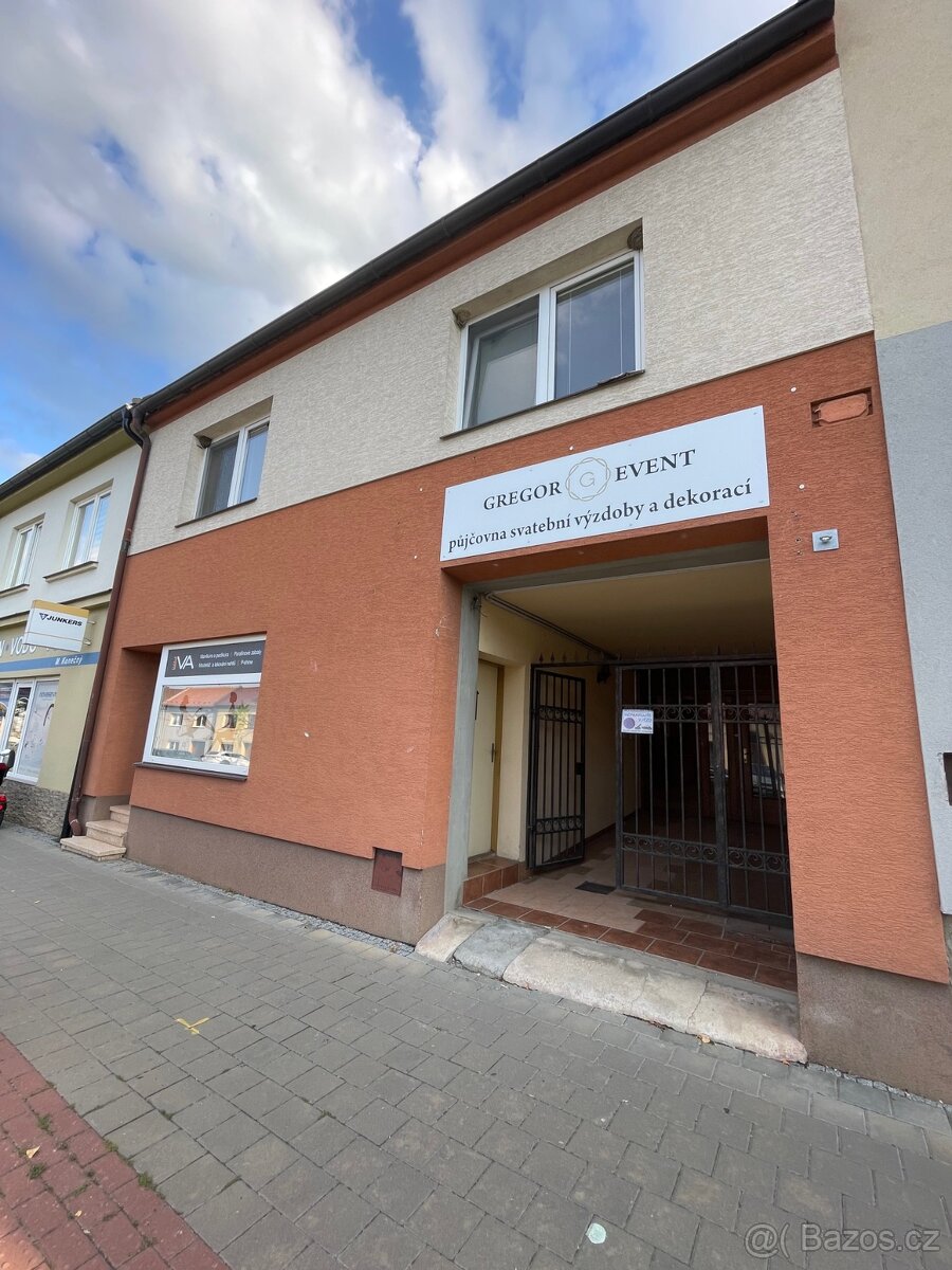 PRONÁJEM OBCHODNÍCH PROSTOR HLUK - 11