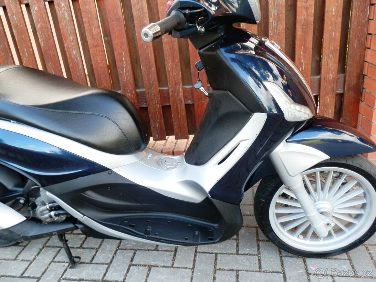 Piaggio Beverly 300 - 11