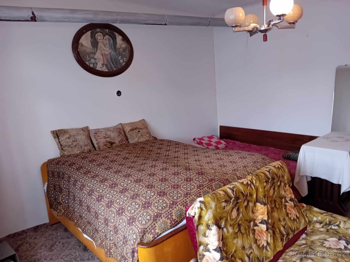 RD se zahradou v obci Litobratřice - 11