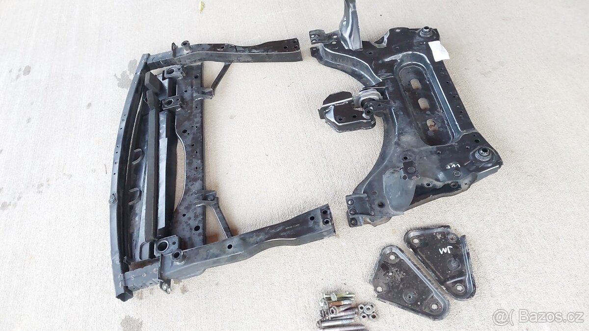 Nissan Qashqai J11: Nápravnice přední - 11