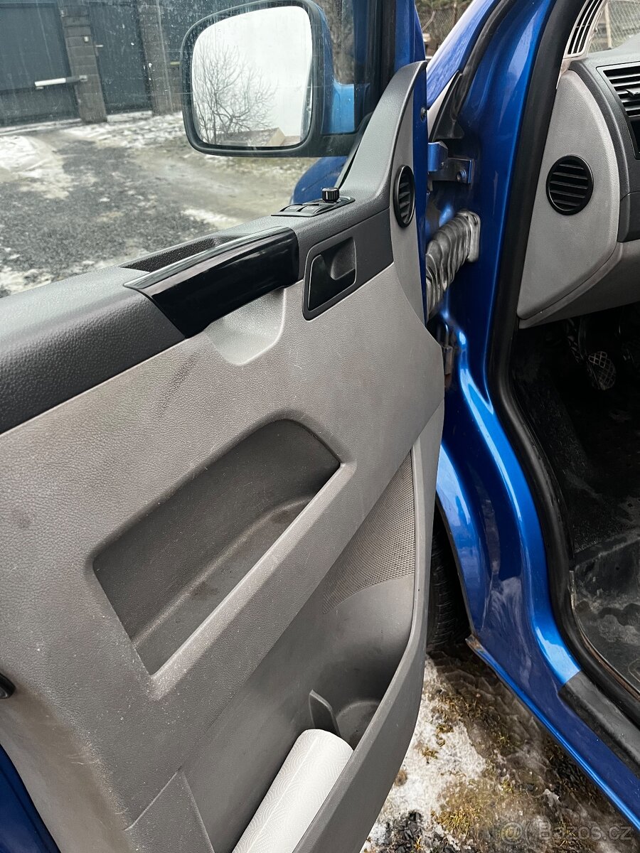 Prodám VW Transportér T5 Schulte 2,5 TDi, - 11