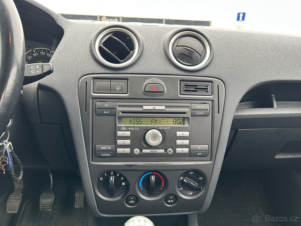 Ford Fusion 1.6 benzín - 11