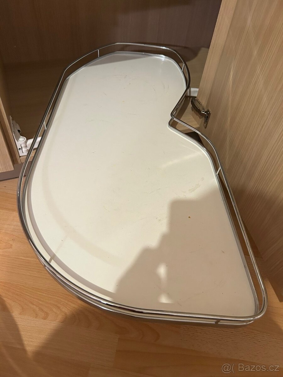 Super části Kuchyně zn. Sykora (šuplíky, spotřebiče..) - 11