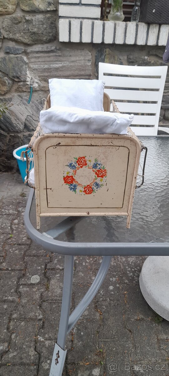 Starožitna plechová postýlka pro panenky - 11