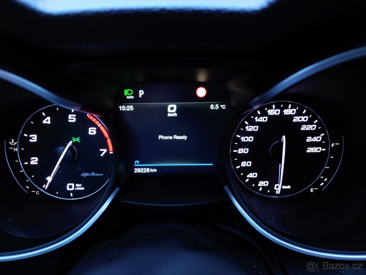 Alfa Romeo Stelvio 2023 2.0 Ti 206 kW - 11