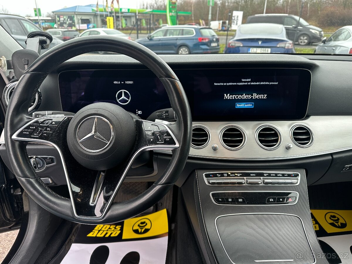 Mercedes-Benz E 220 2022 - 11