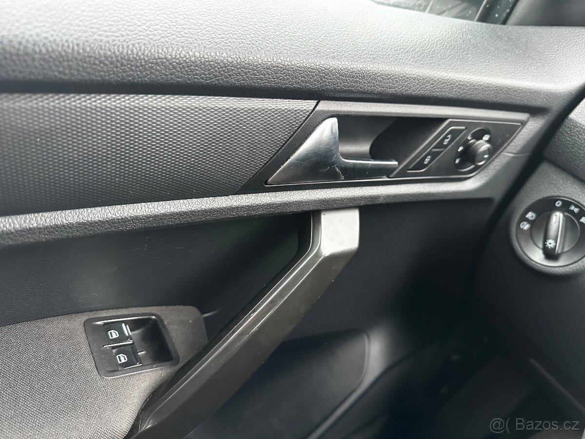 Volkswagen Caddy Maxi 2.0 TDi 5 míst Rok 2018 2X Šoupačky - 11