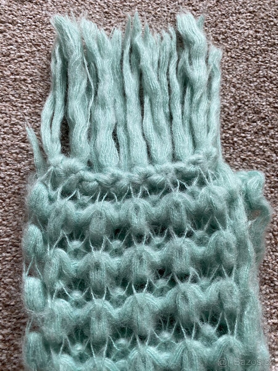 Nová dlouhá dámská pletená šála - světle zelená - 11