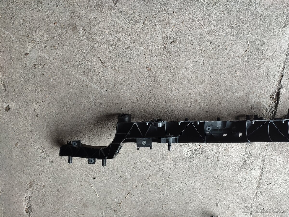 Renault - 11