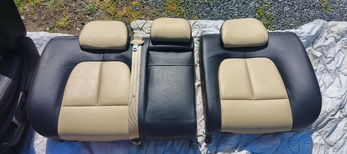 Peugeot 407 interiér - 11