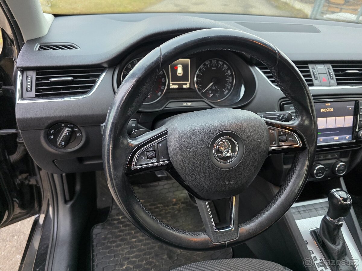 ŠKODA OCTAVIA 2.0TDI 110KW ELEGANCE DSG - 11