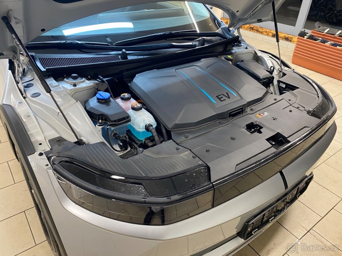 Hyundai IONIQ 5, 72,6kWh, 4x4, servisní knížka, odpočet DPH - 11