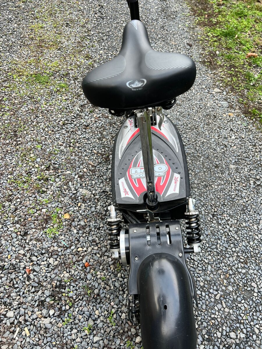 Elektrická koloběžka Nitro Scooters - 11
