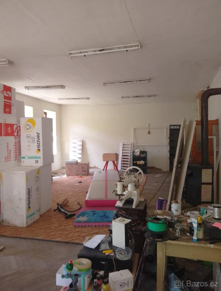 Velký rodinný dům k rekonstrukci - 11