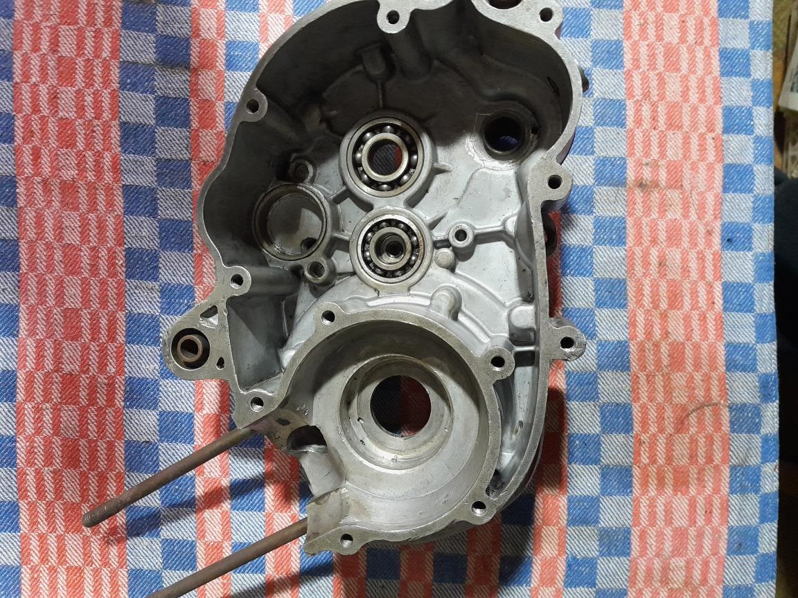 Jawa 90,rám+díly - 11