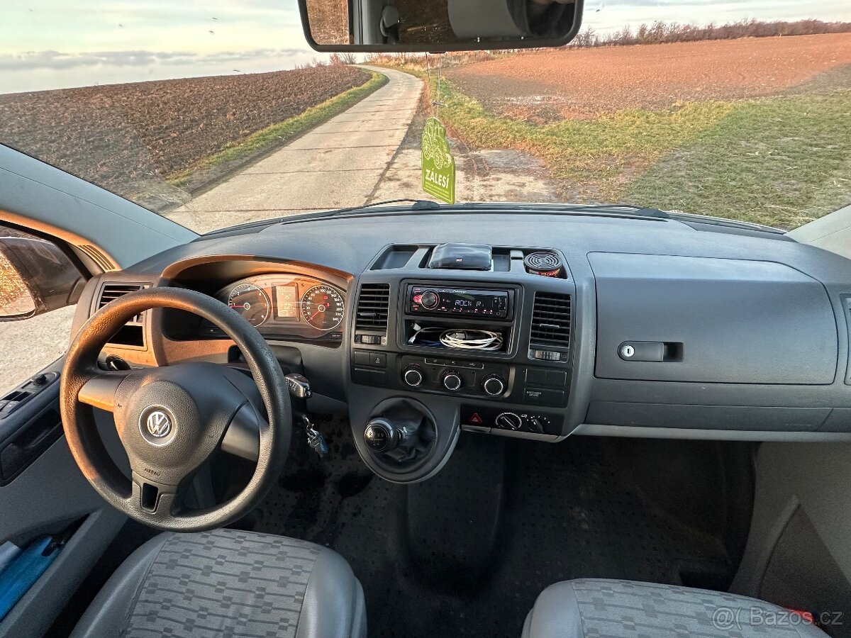 Volkswagen transporter T5 2.0TDI 75kw - 11