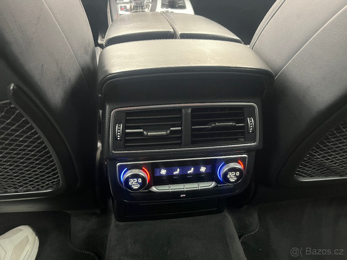 AUDI SQ7 4,0 D V8 320 Kw 7 MÍST PANORAMA - 11