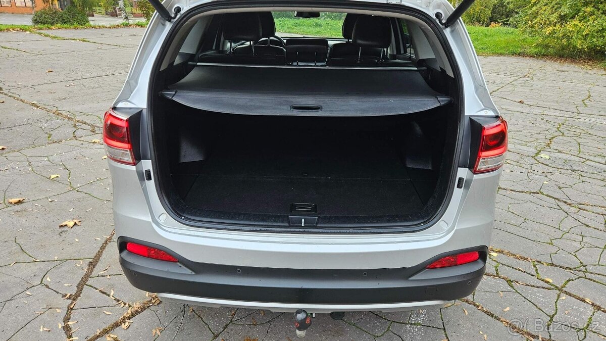 KIA Sorento 2.2 CRDI 16V 147 kW Premium 4x4 automat serviska - 11