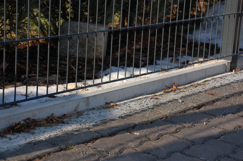 Montáž plotů,montáž 2D a 3D panelů,montáž brány a branky - 11