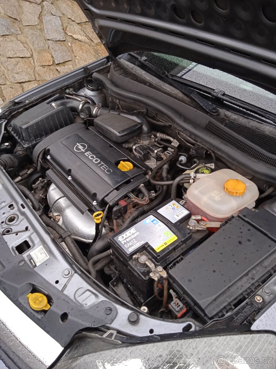 Opel Astra H caravan - 11