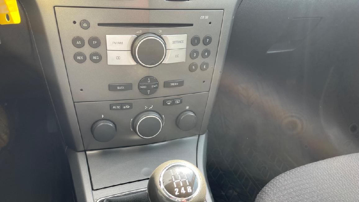 Opel Astra Caravan 1.7CDTI 16V 74 KW, RV 10/2005 - 11