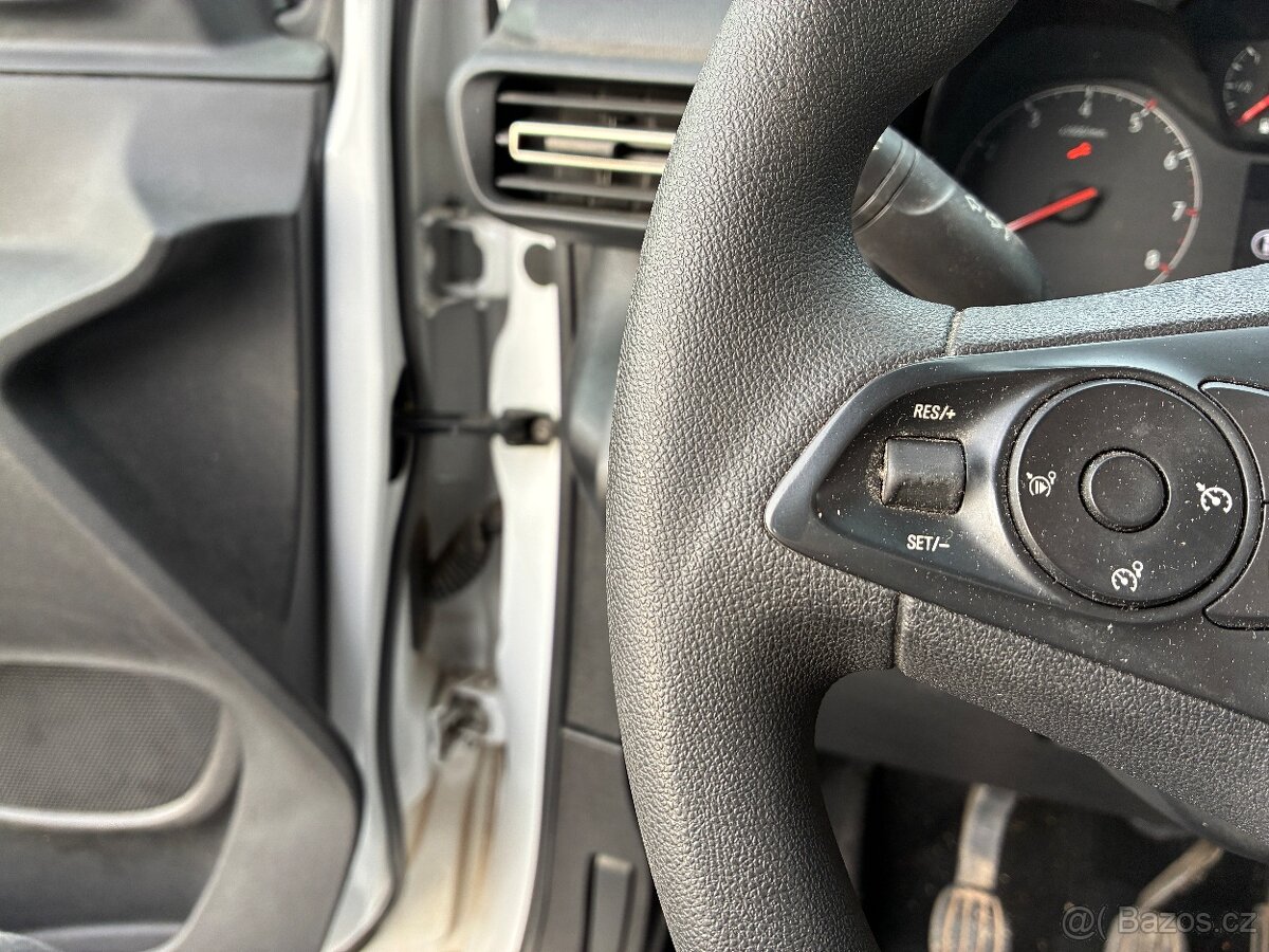 Opel Combo 1.2i Turbo 81KW r.v. 2022 ČR původ DPH - 11