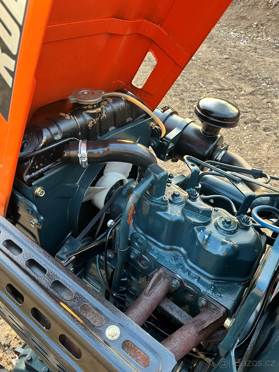 Malotraktor 4x4 Kubota B7000 - 11