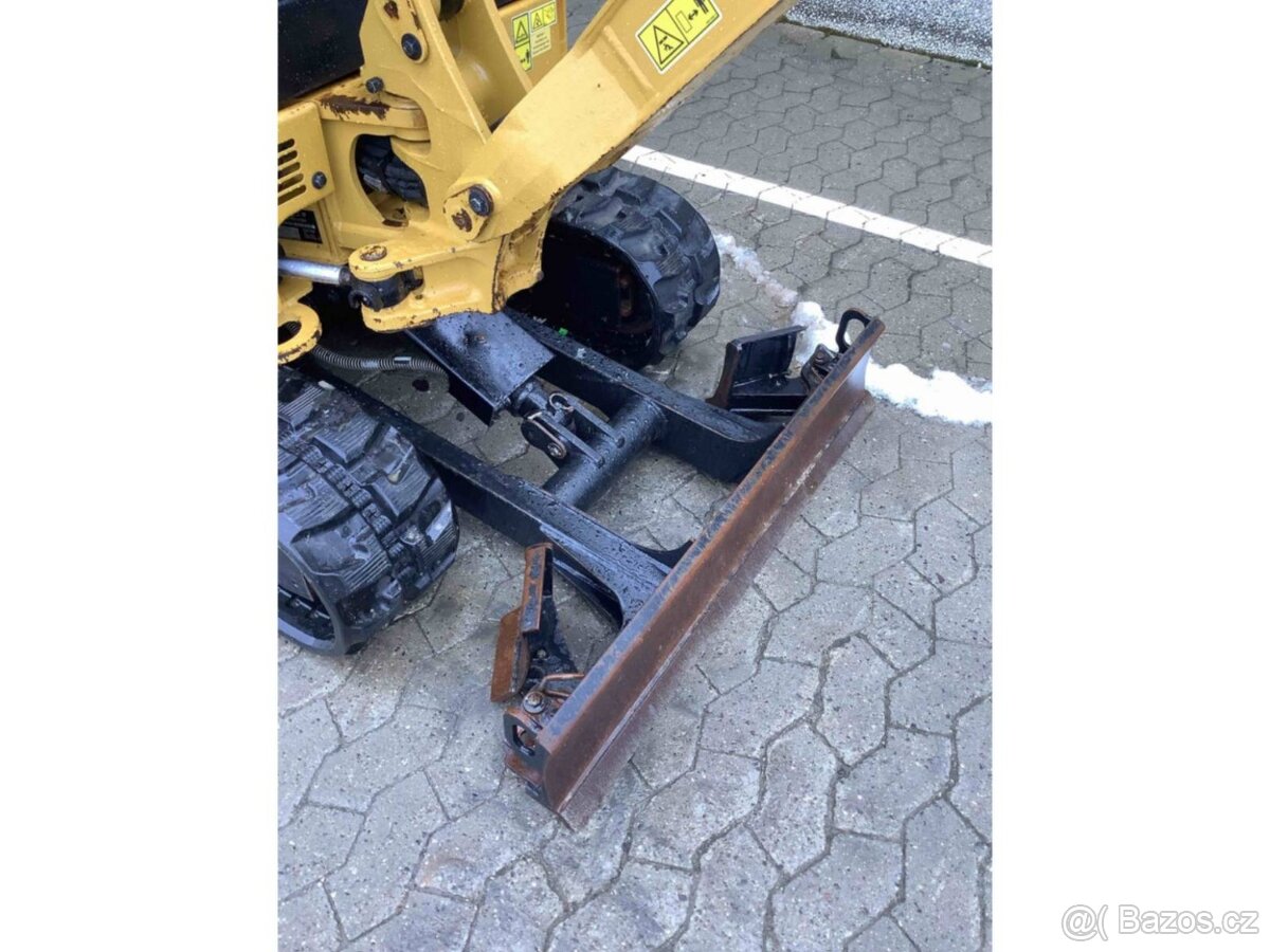 Minibagr CAT 302 CR - 11